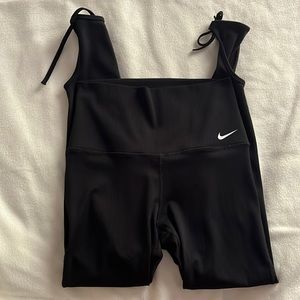 black nike leggings